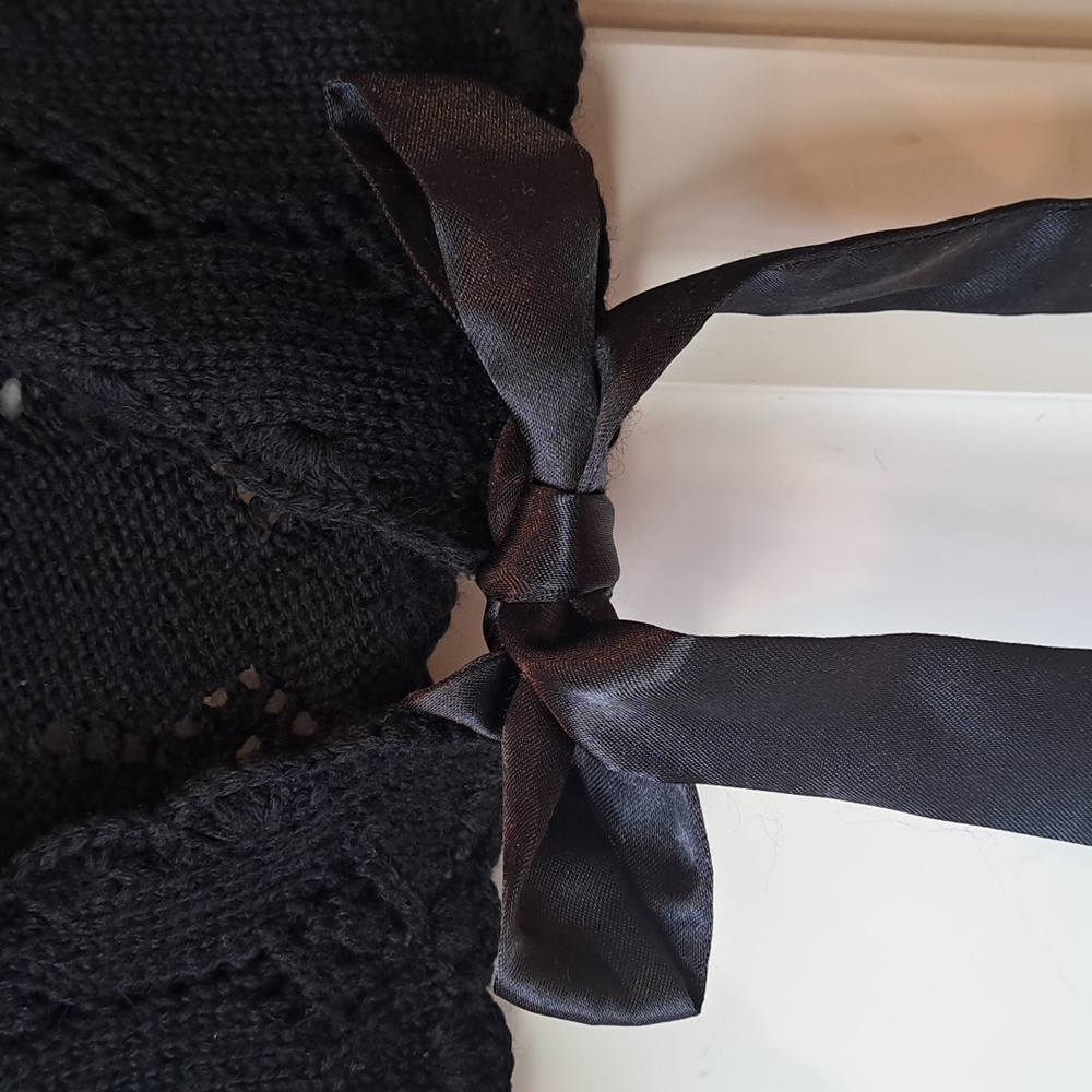 OXMO Super Cute Black Knit Tie-Front Short Sleeve Cardigan - Picture 3 of 5